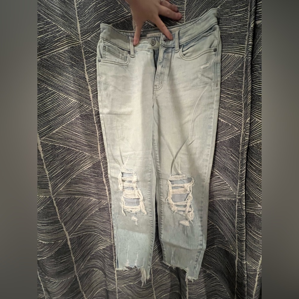 NWOT High Rise Mom Jean Light Wash Denim Size 9